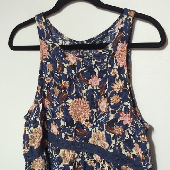 American Eagle Blue Floral Sleeveless Blouse - Picture 2 of 6